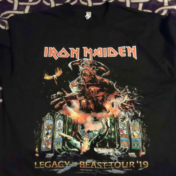 Multiple Tshirts - Picture 3 of 5